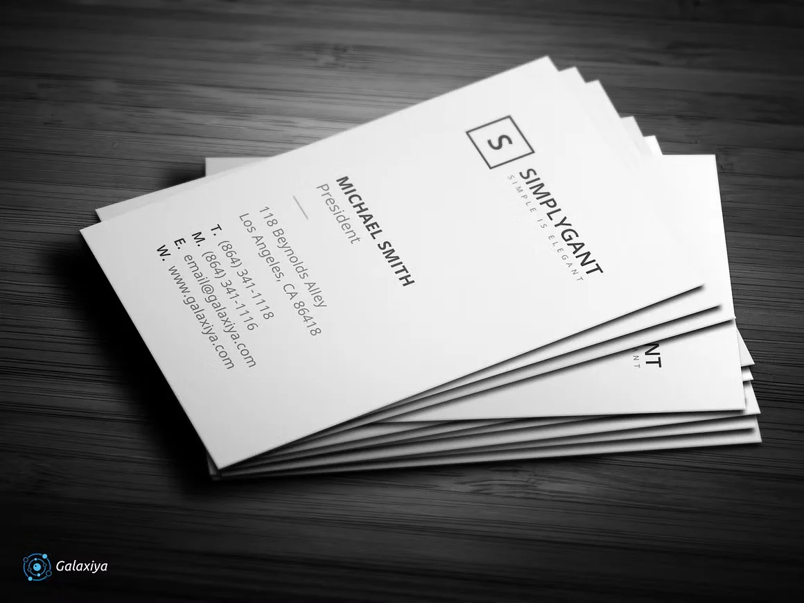 Minimal Vertical Business Cards 4
